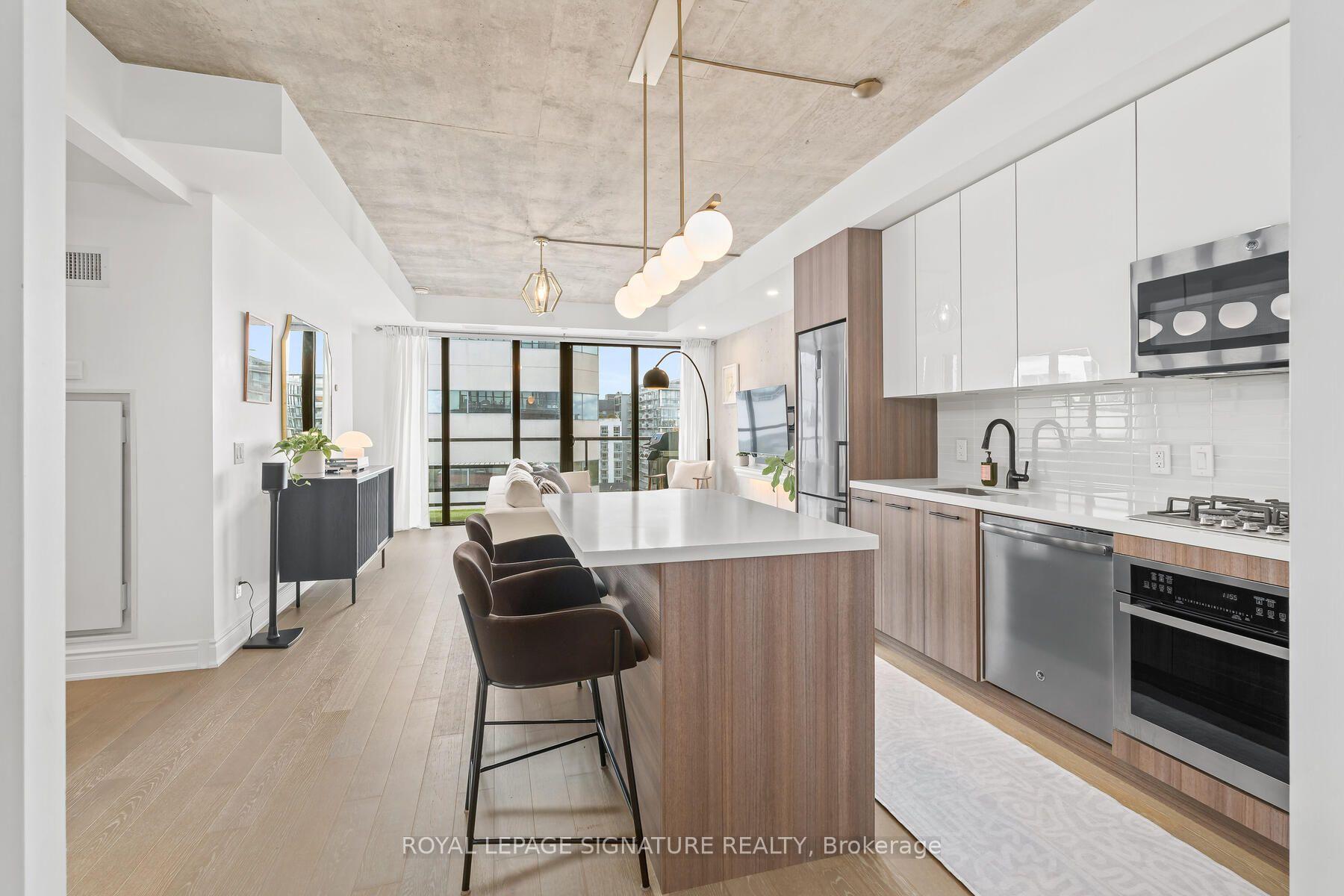 608 Richmond Street W