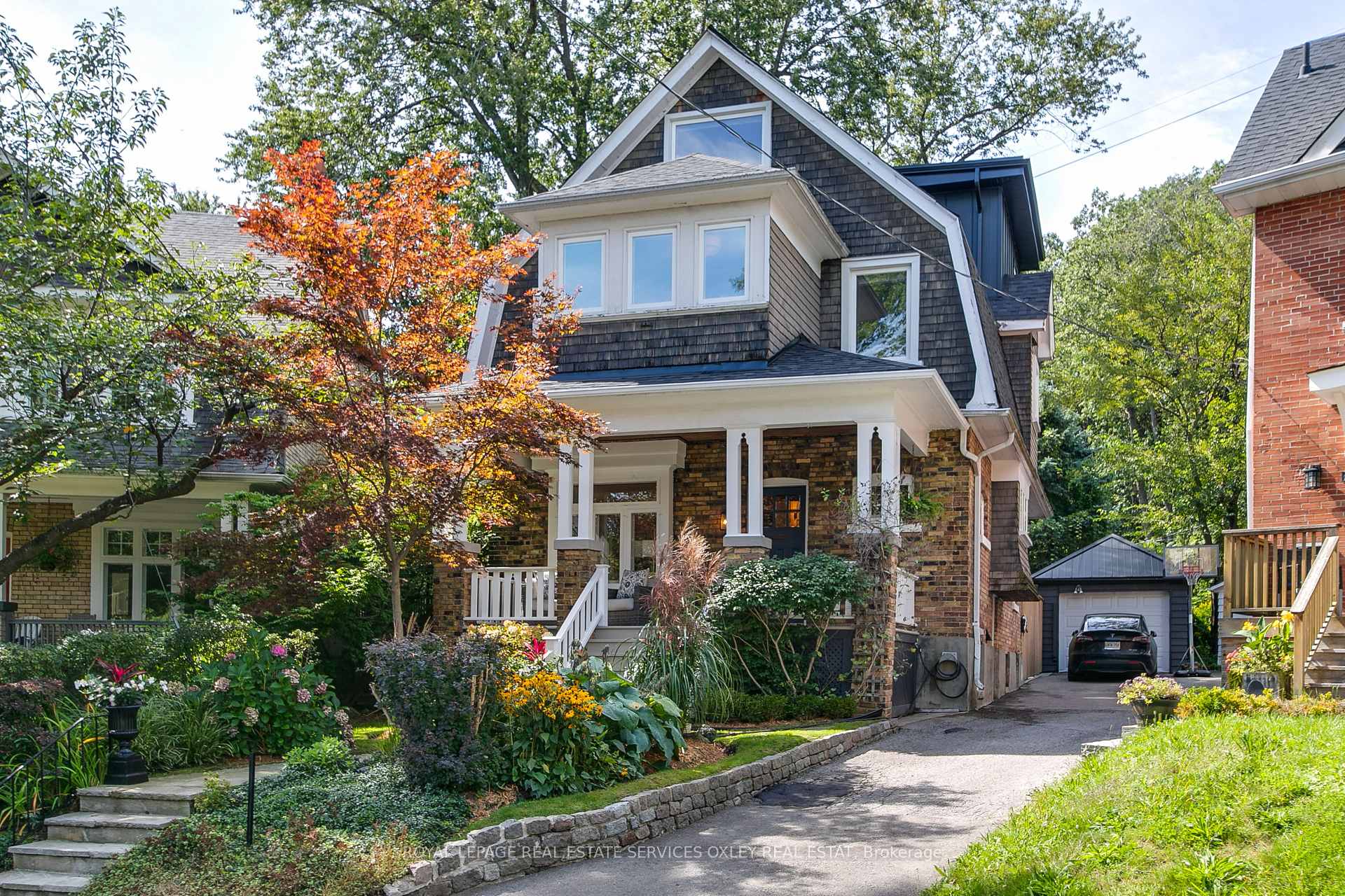 20 Edgewood Crescent