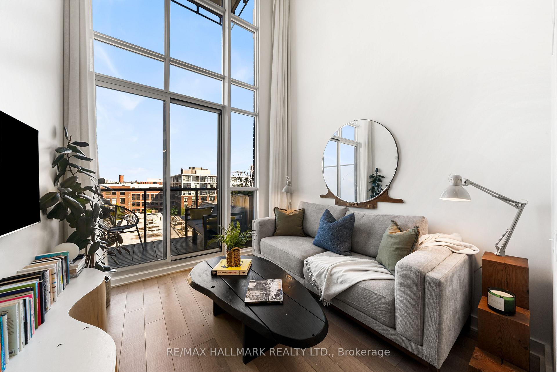 5 Hanna Avenue