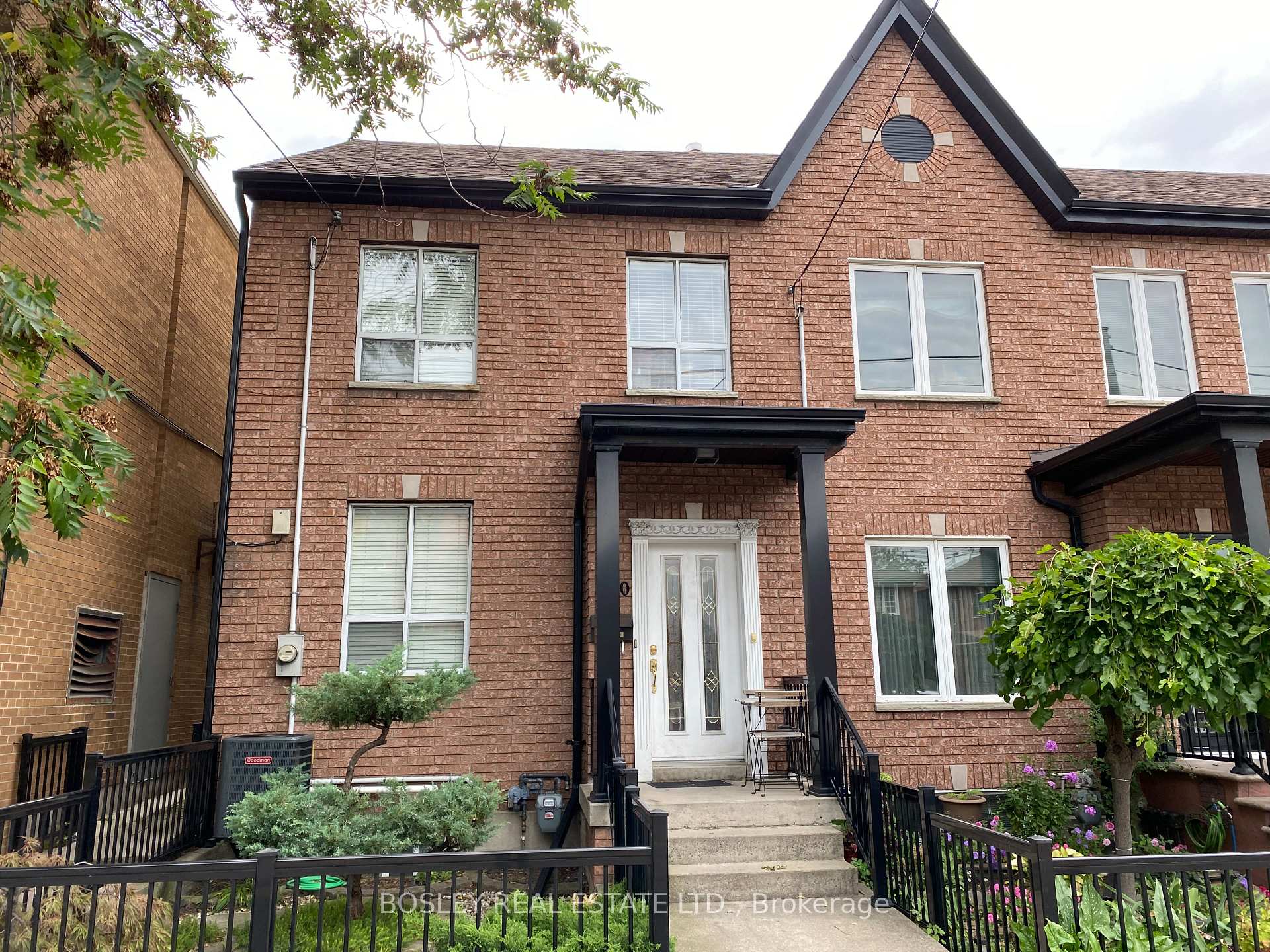260 Ossington Avenue