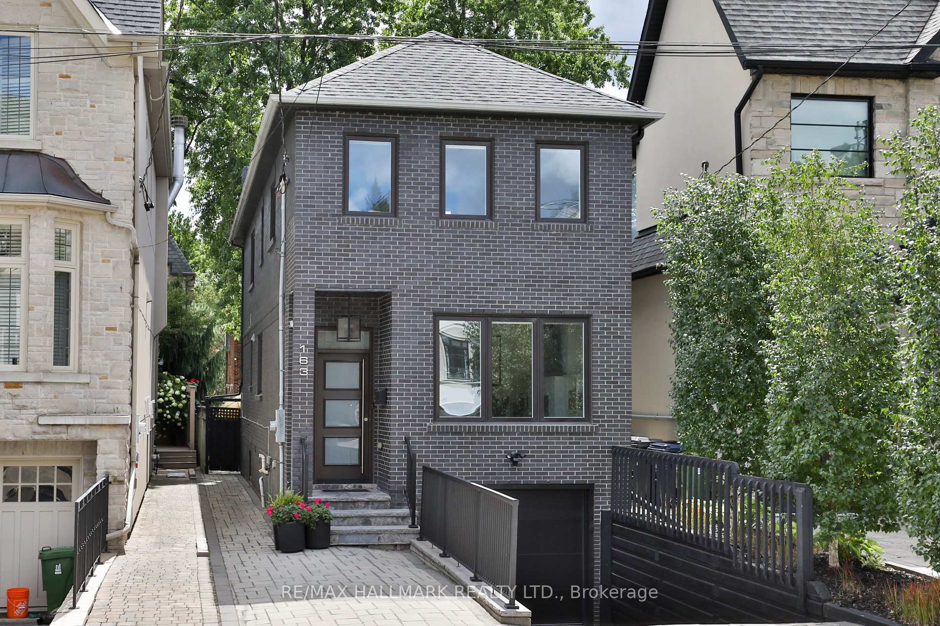 163 Roe Avenue