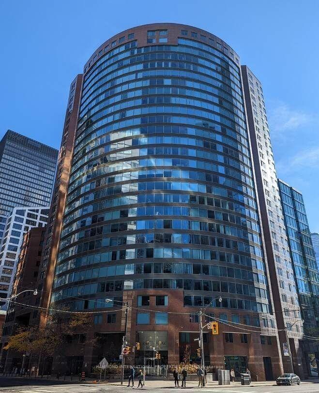 33 University Street
