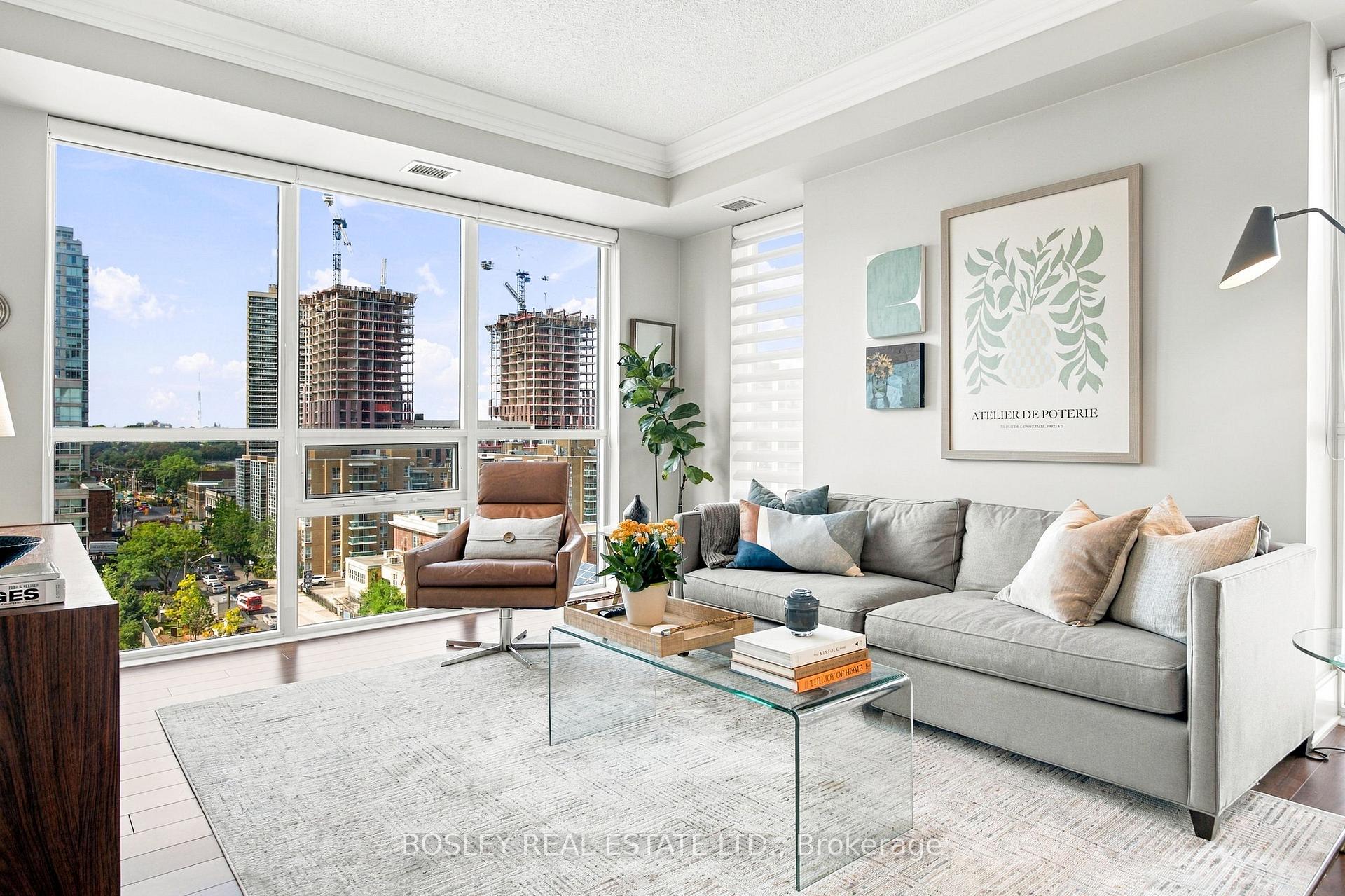 25 Broadway Avenue