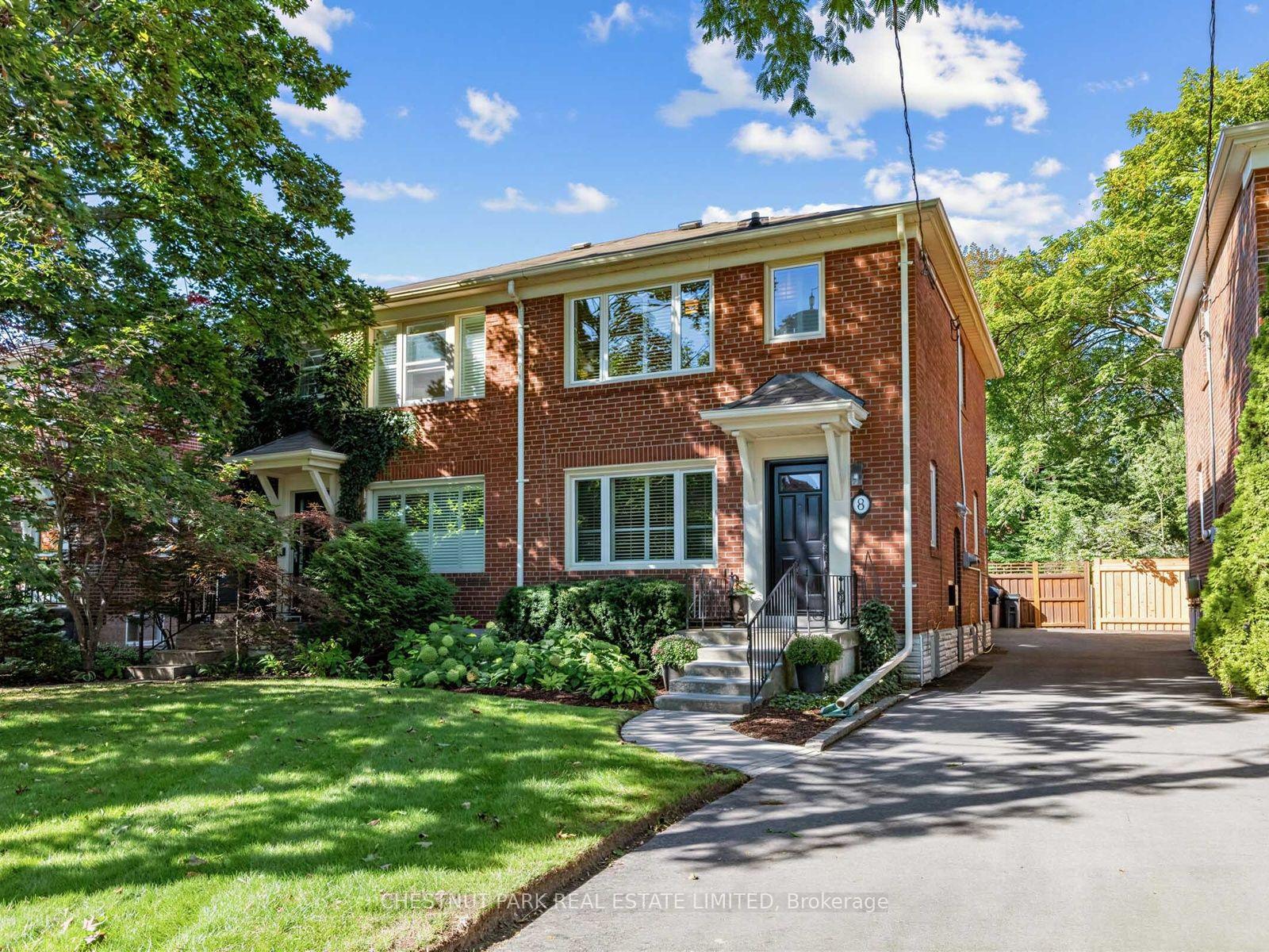 8 Beaufield Avenue