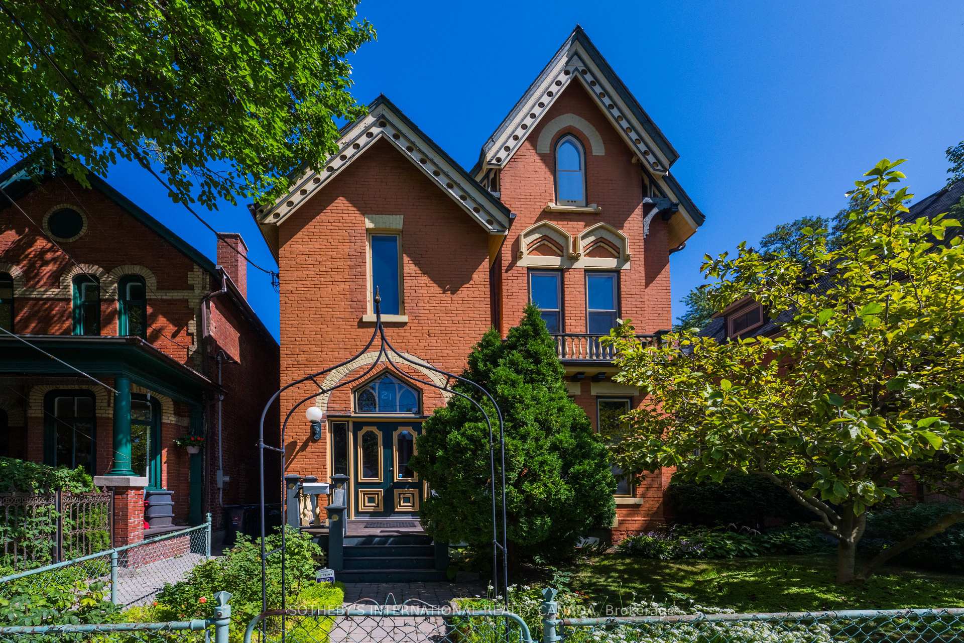 21 Rose Avenue