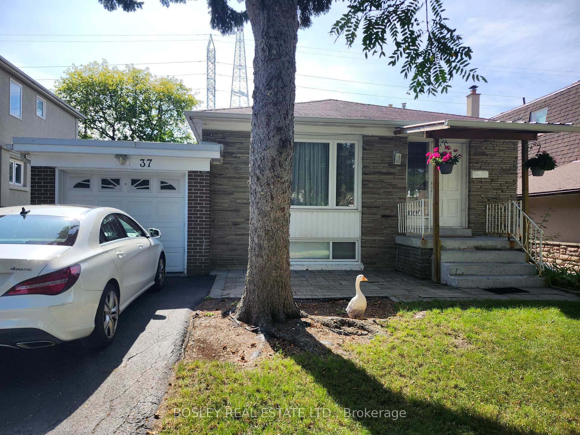 37 Summerside Crescent