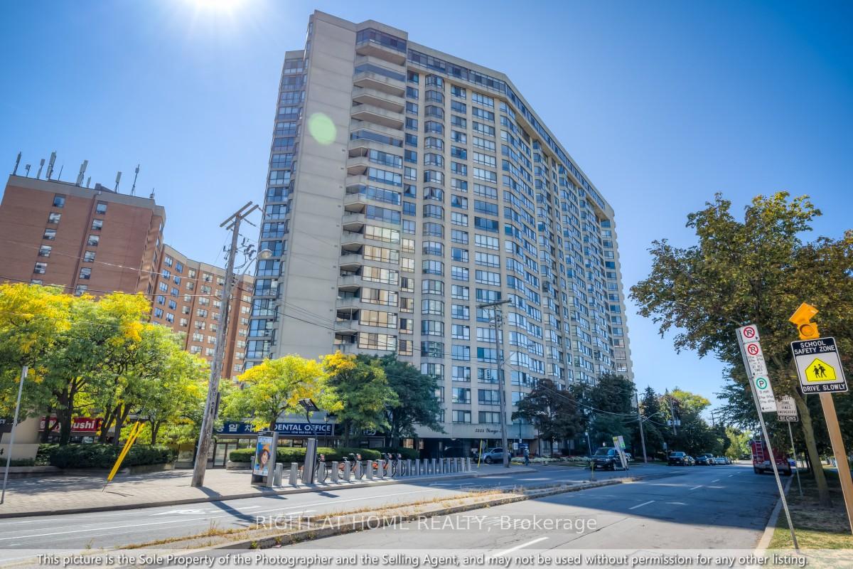 5444 Yonge Street
