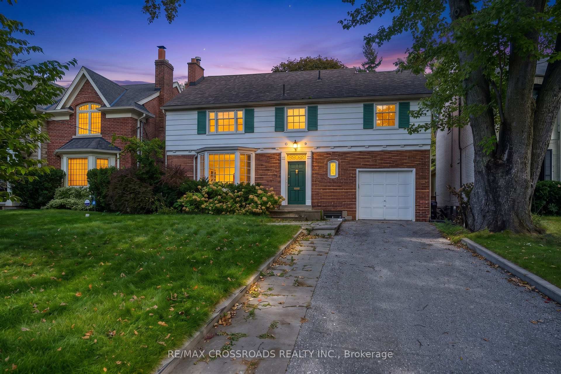 19 Strathgowan Crescent