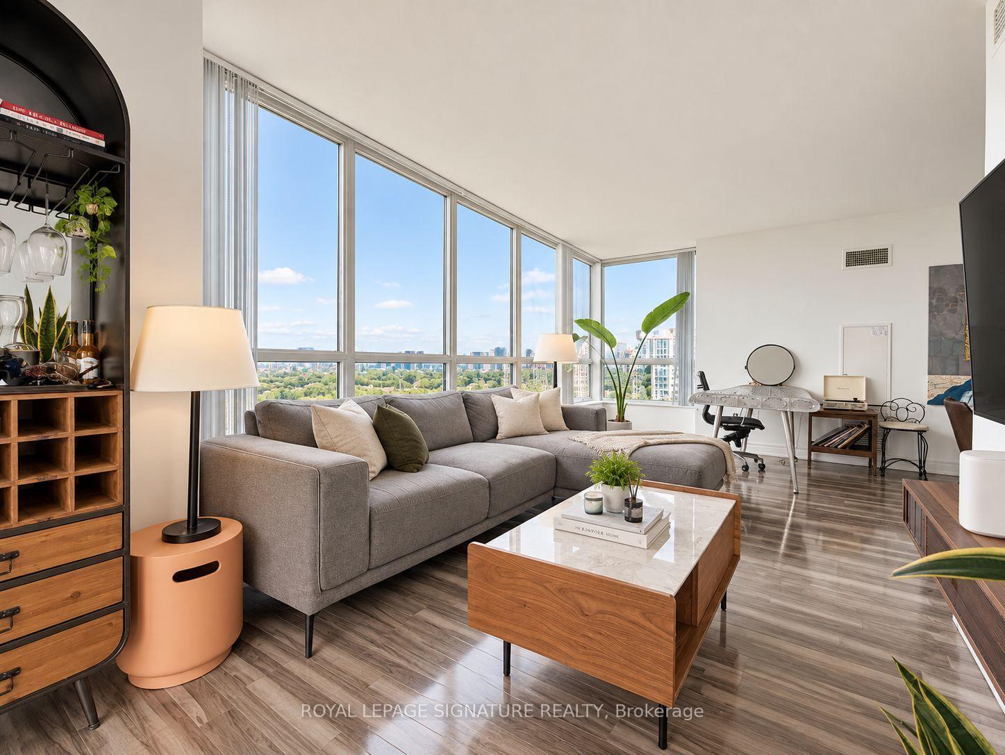 33 Sheppard Avenue E