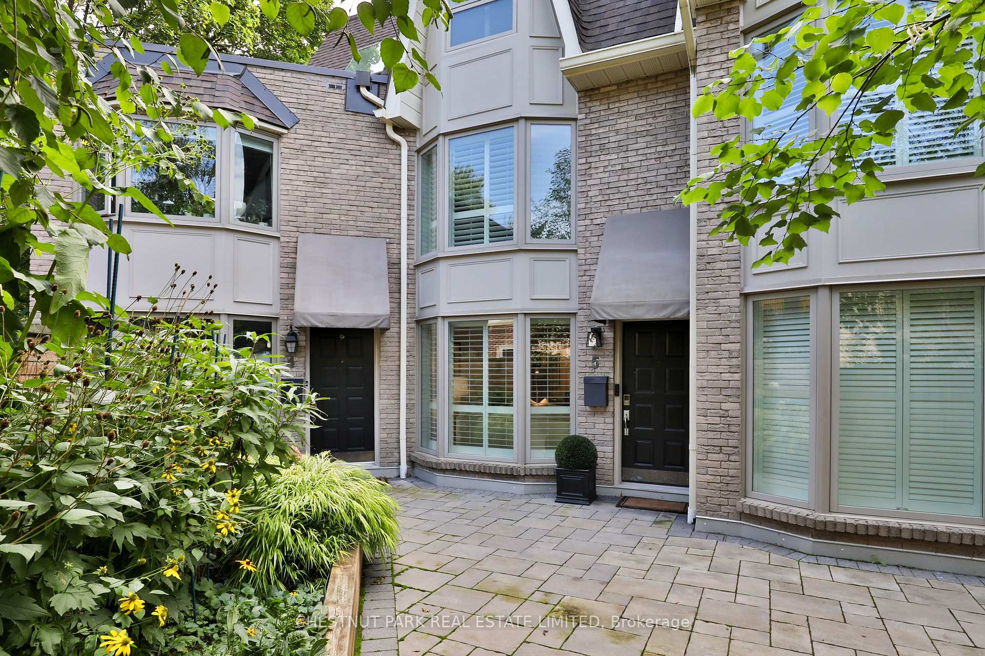 95 Summerhill Avenue
