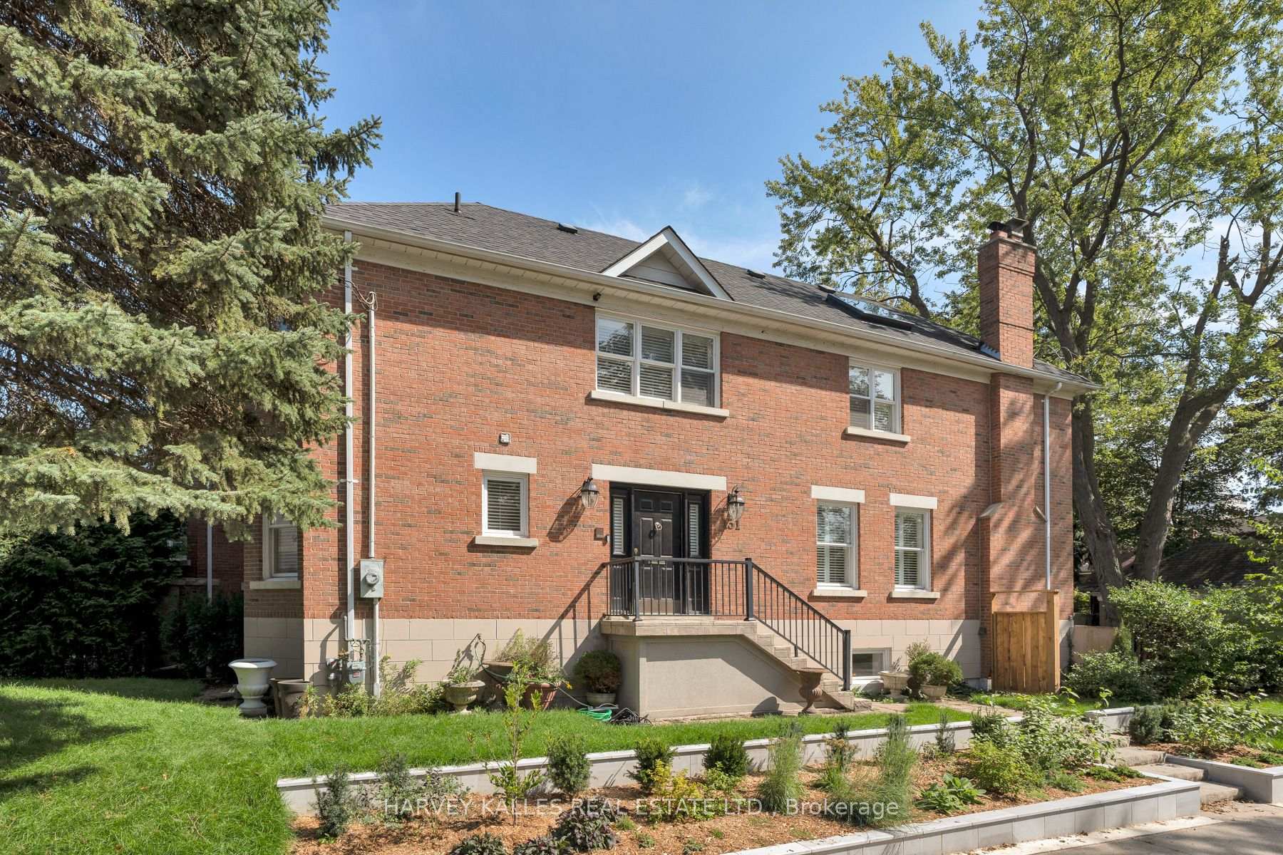 131 Rosewell Avenue
