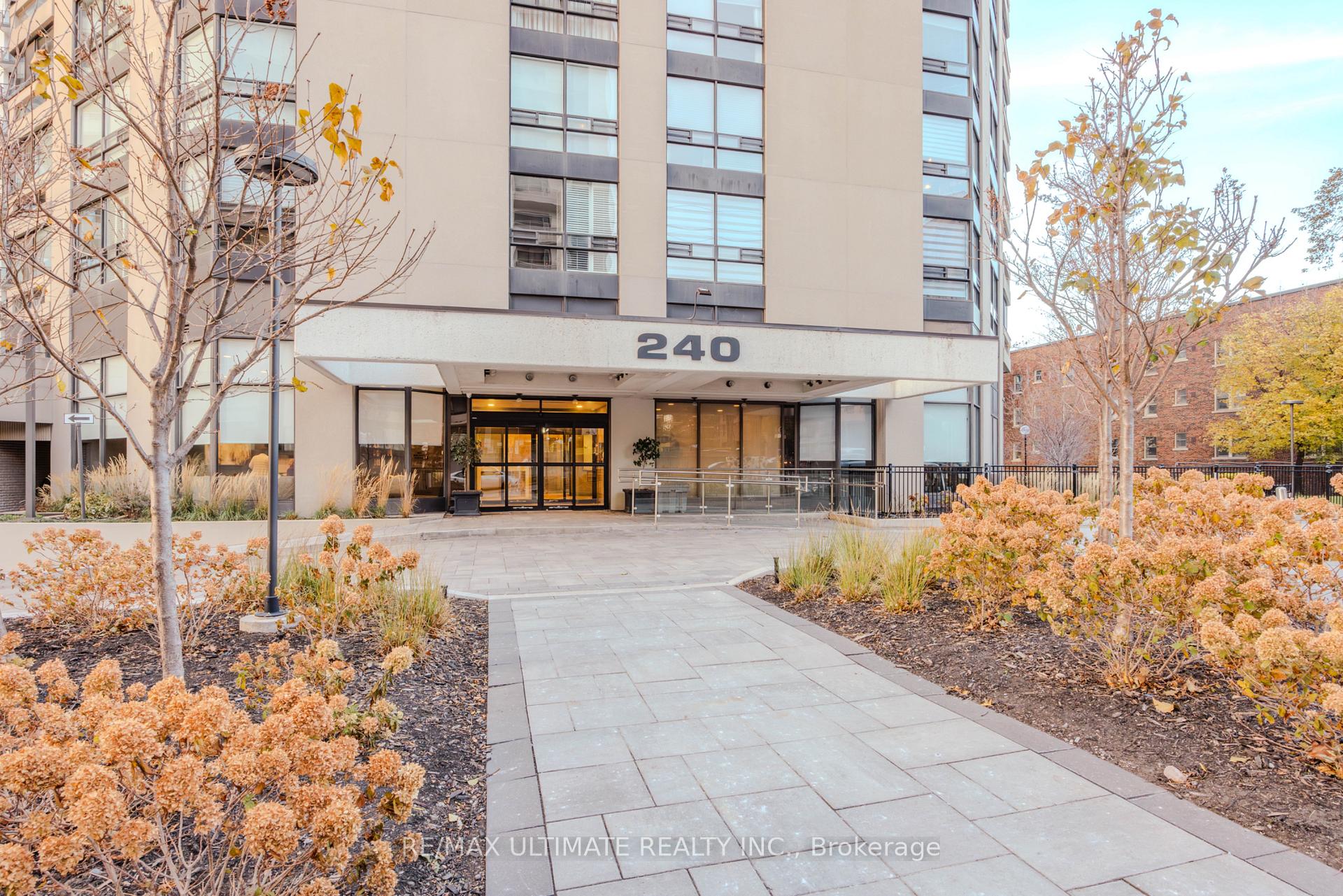 240 Heath Street W