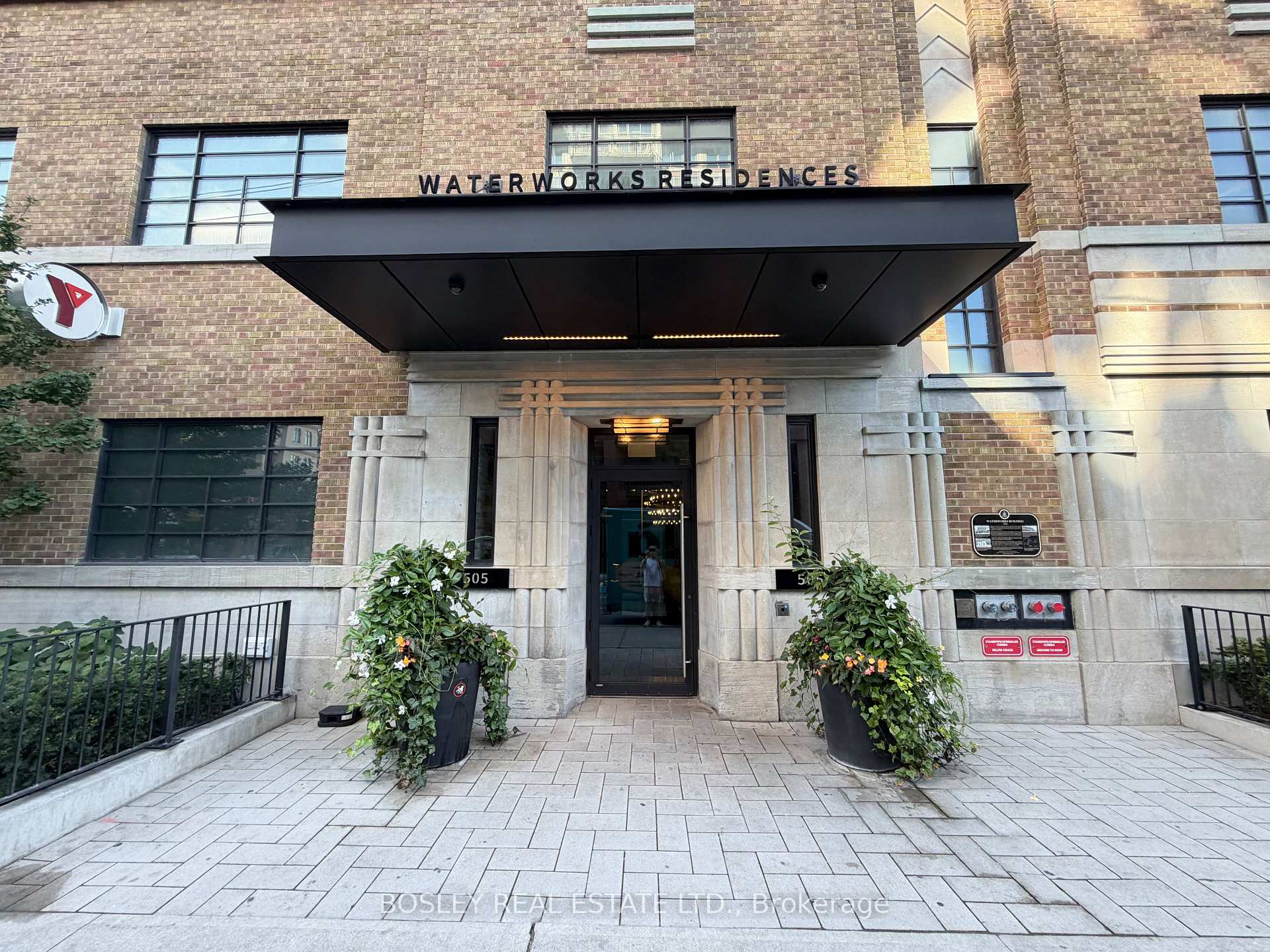 505 Richmond Street W