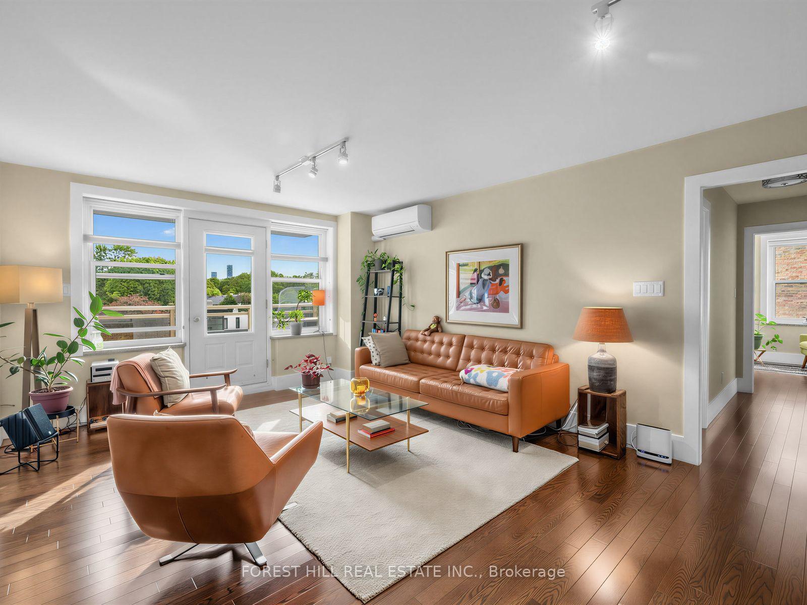 2603 Bathurst Street