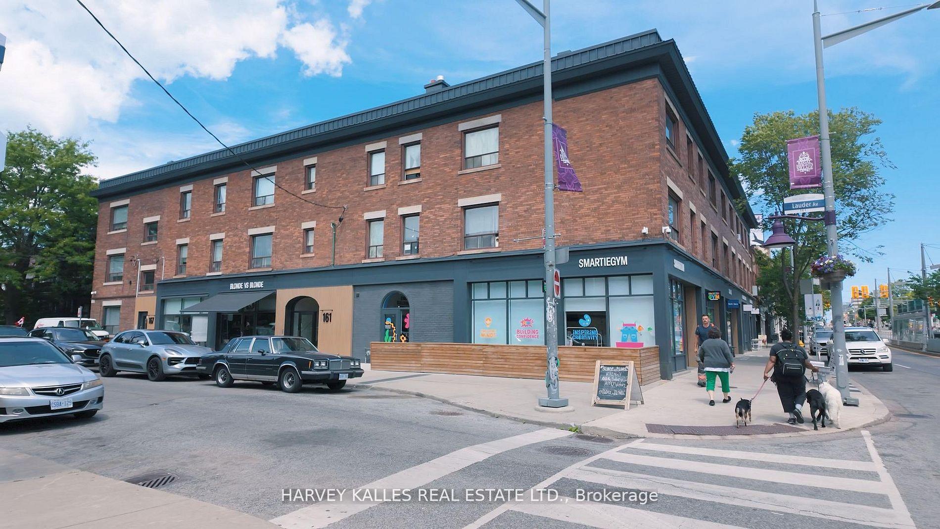 1074 St Clair Avenue W