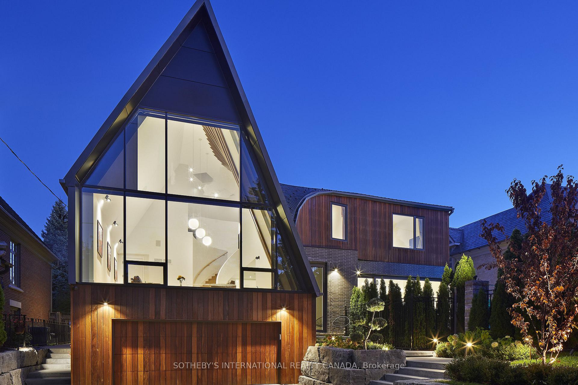 108 Stratford Crescent