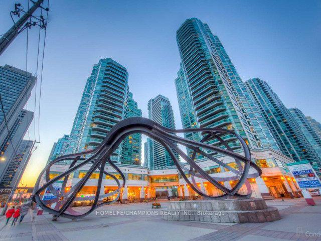 10 Yonge Street