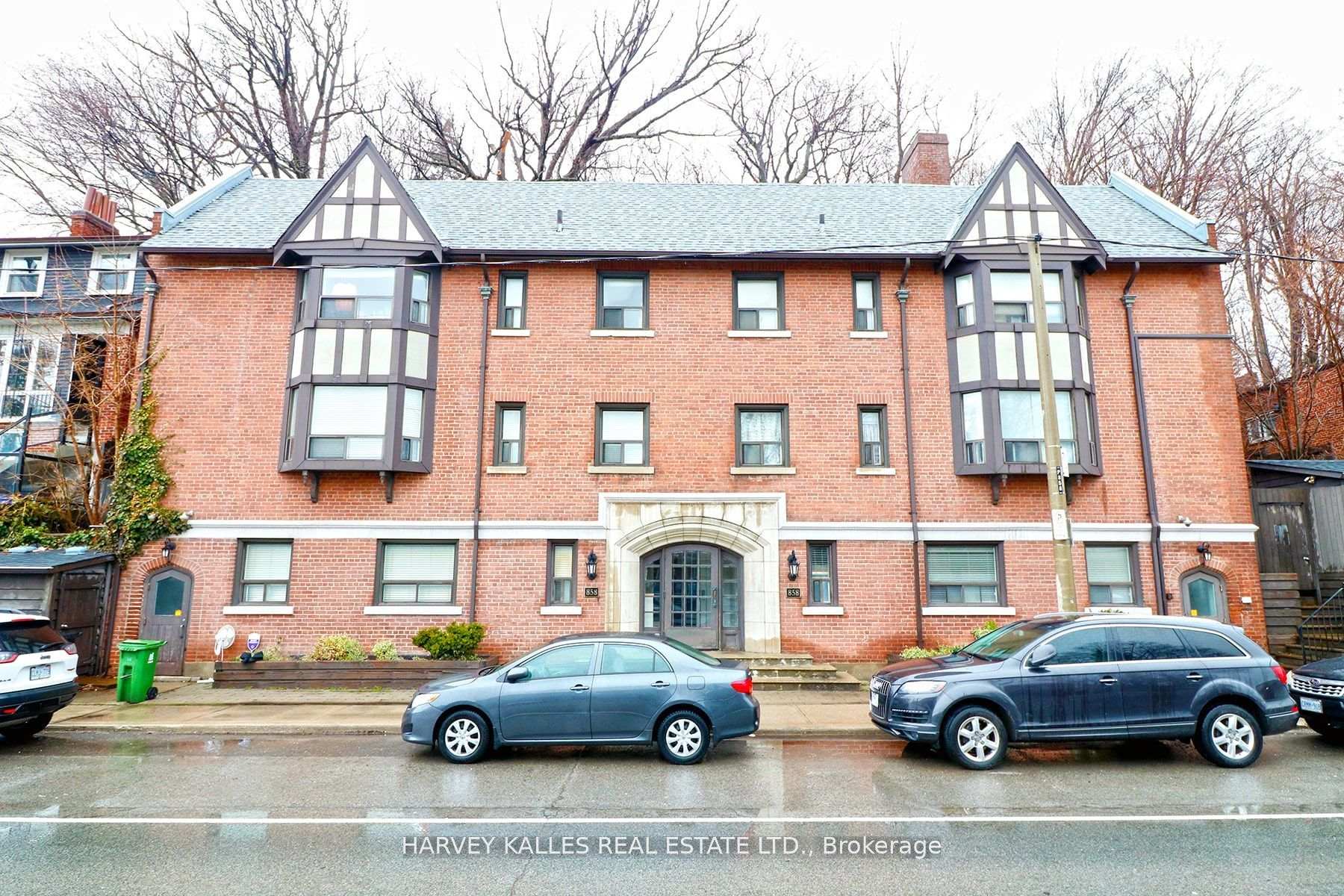 858 Davenport Road