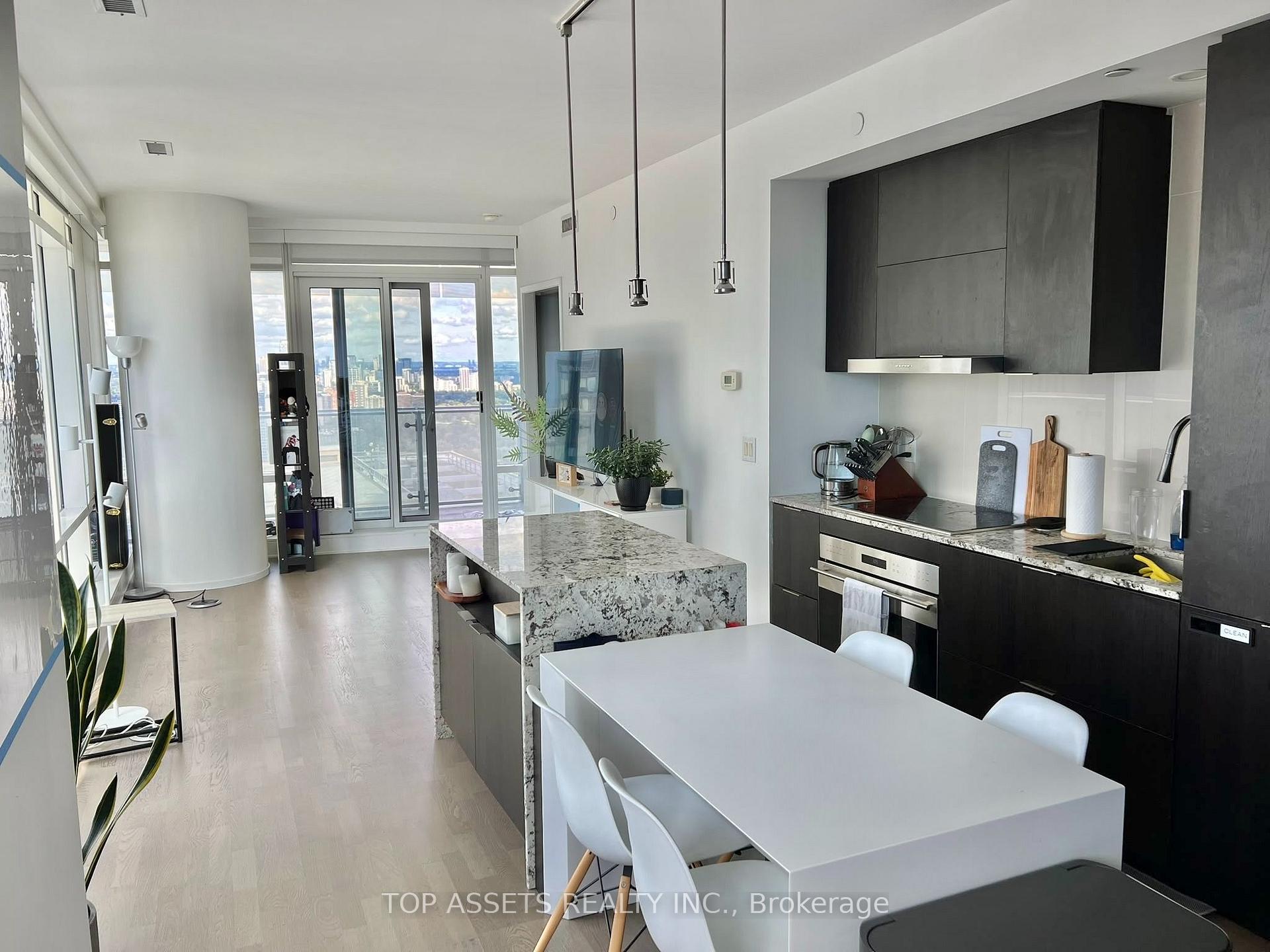 1 Bloor Street E