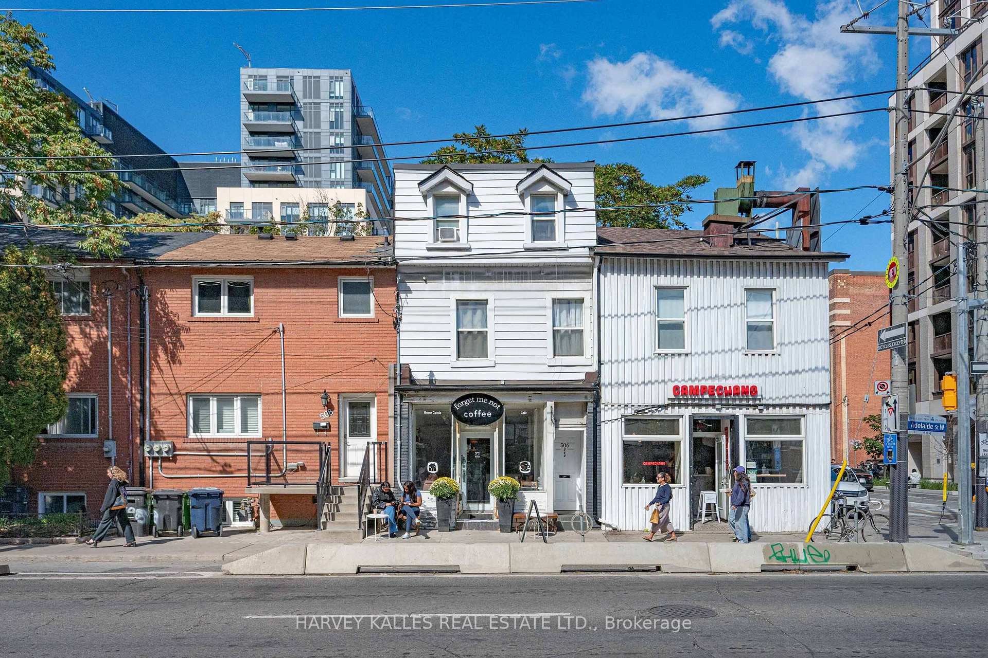 506 Adelaide Street W