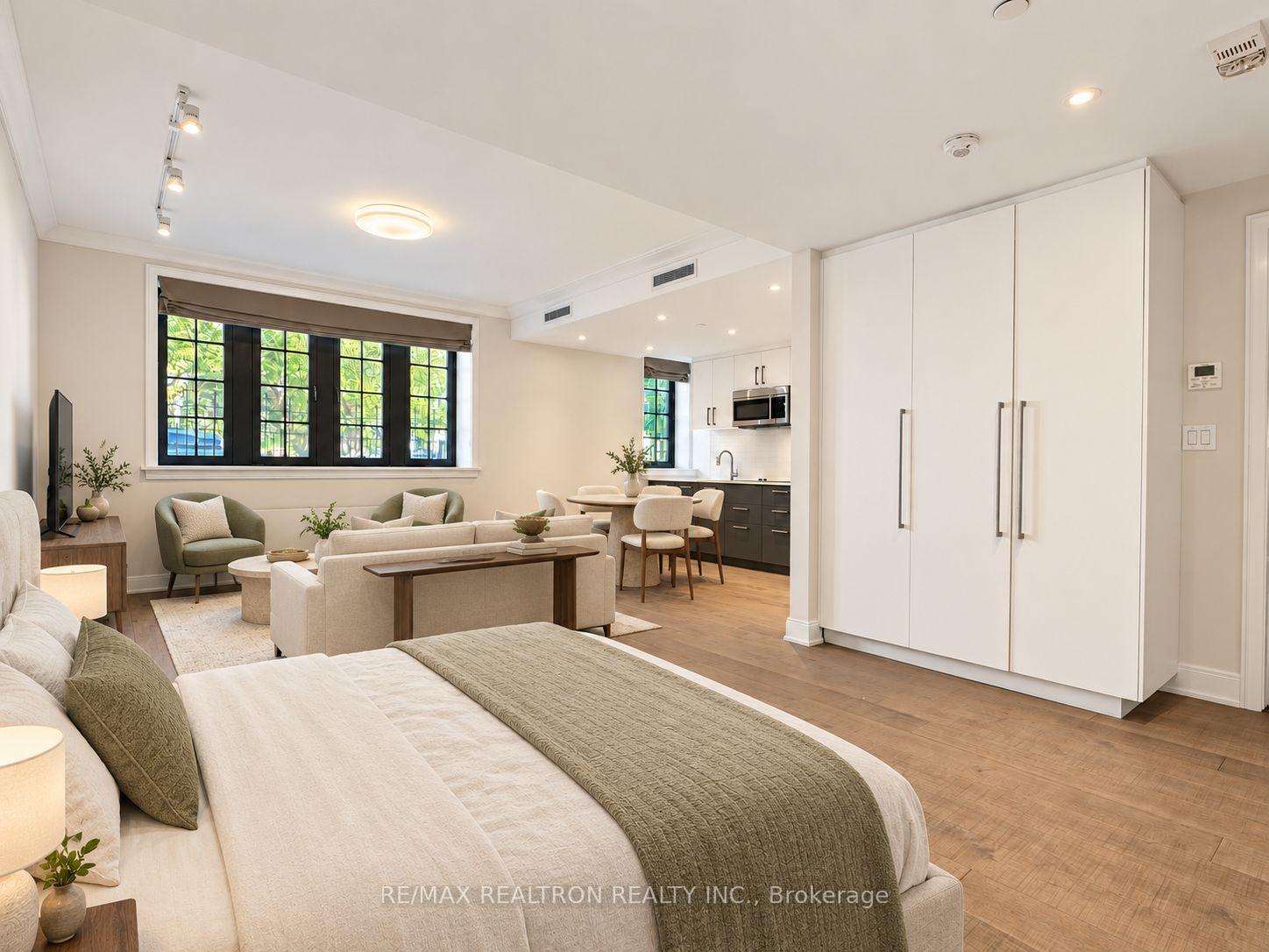 2 Clarendon Avenue