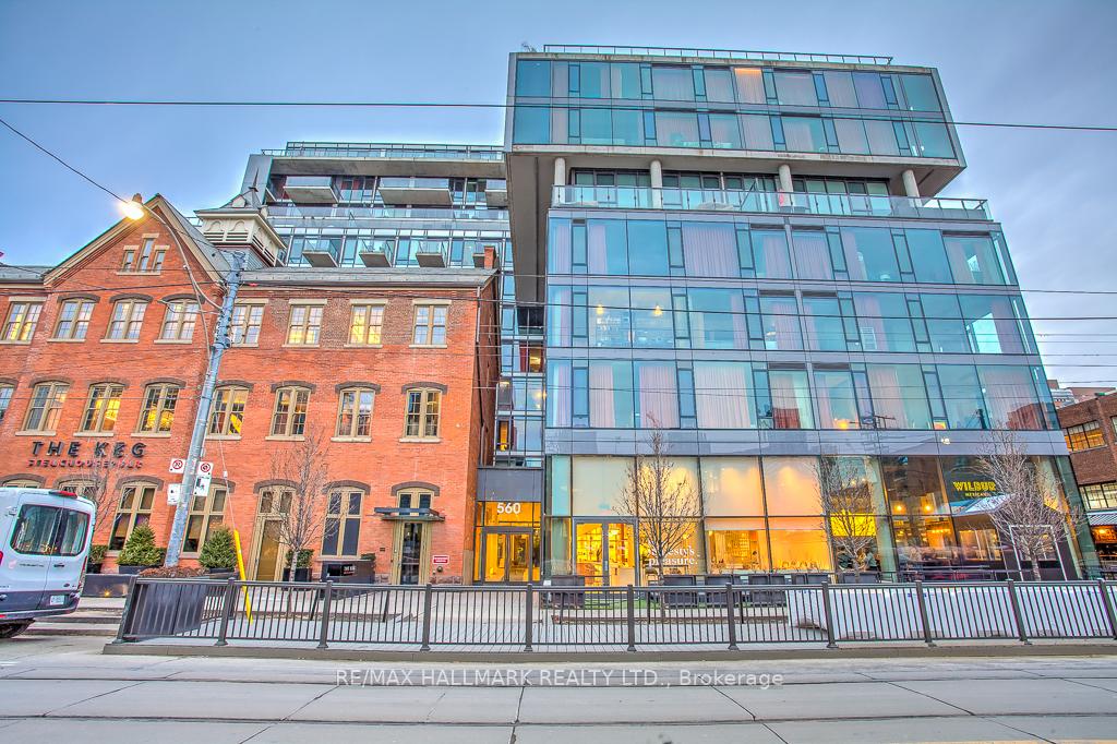 560 King Street W