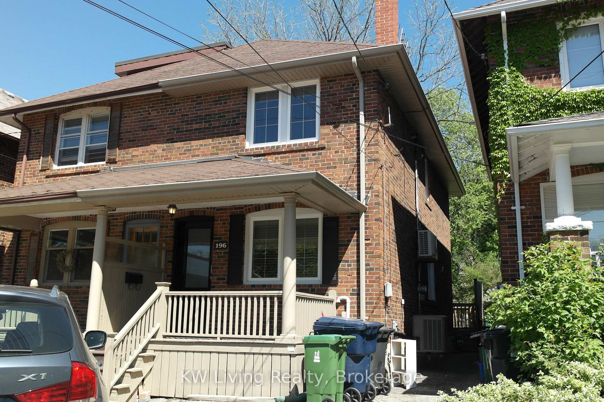 196 Fairlawn Avenue