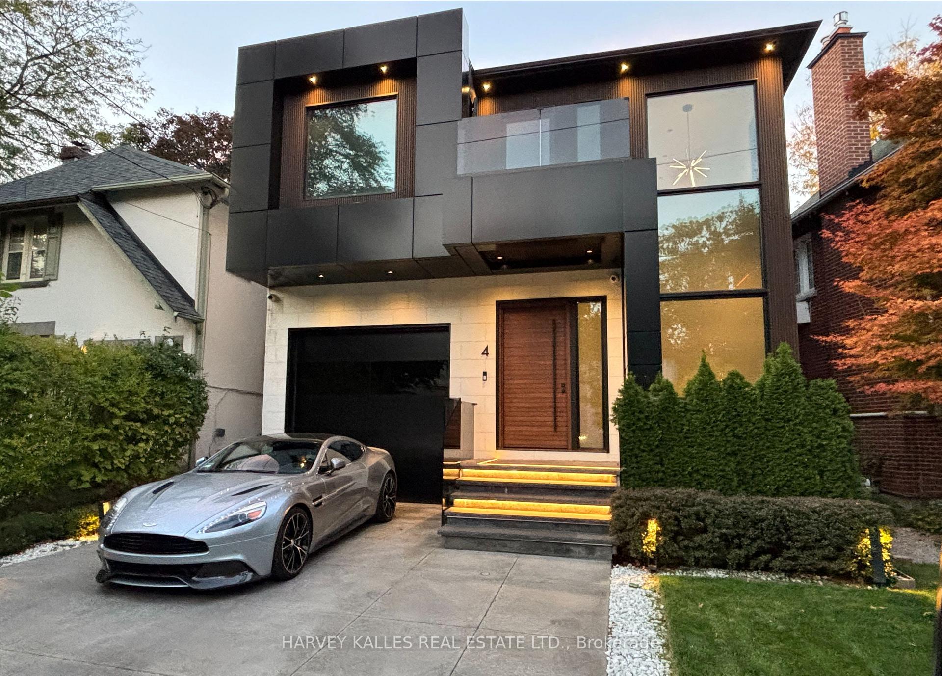 4 Douglas Crescent