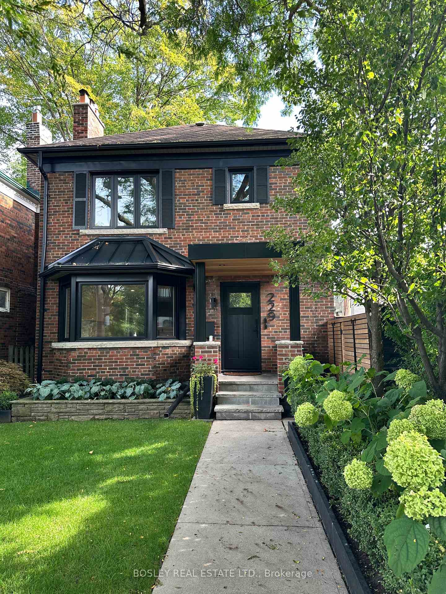 229 Manor Road E