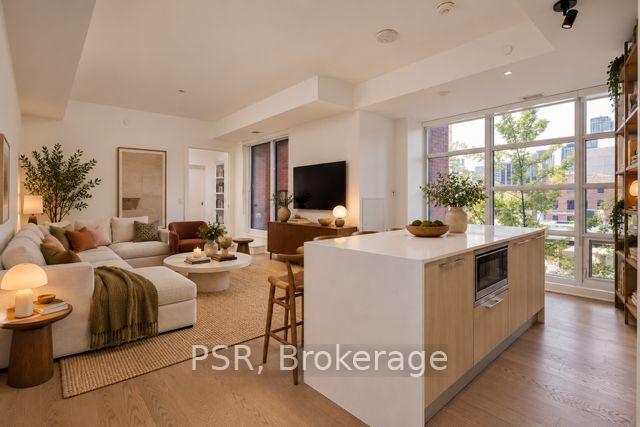 501 Adelaide Street W