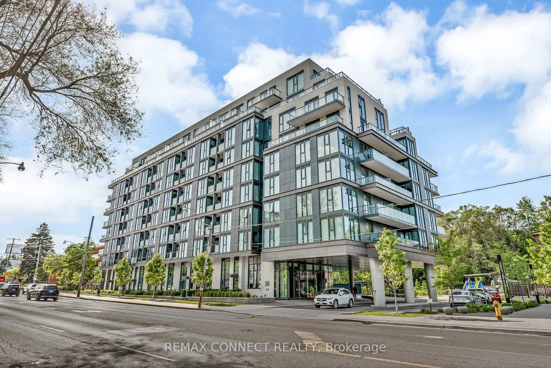 250 Lawrence Avenue W