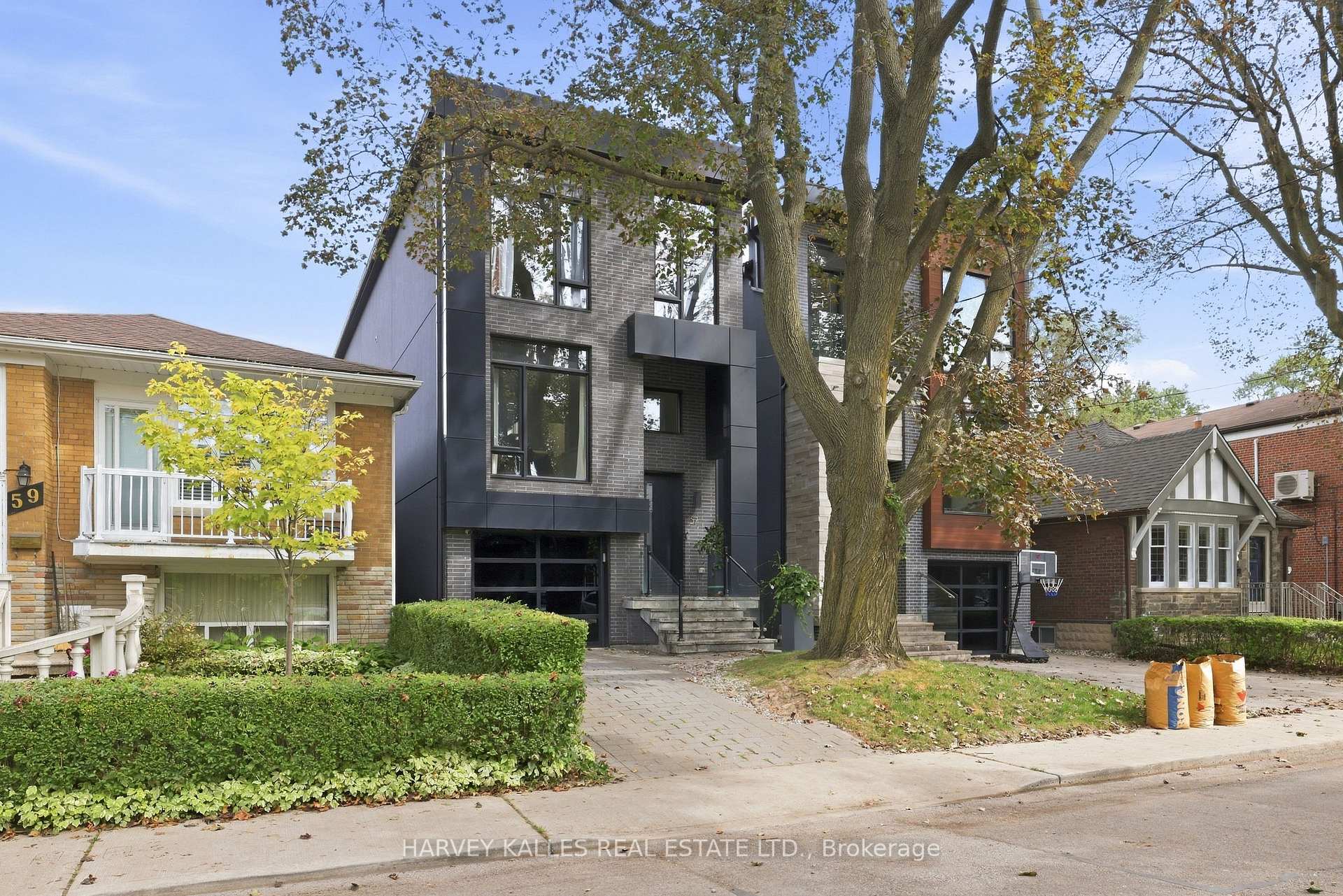 57 Roseneath Gardens