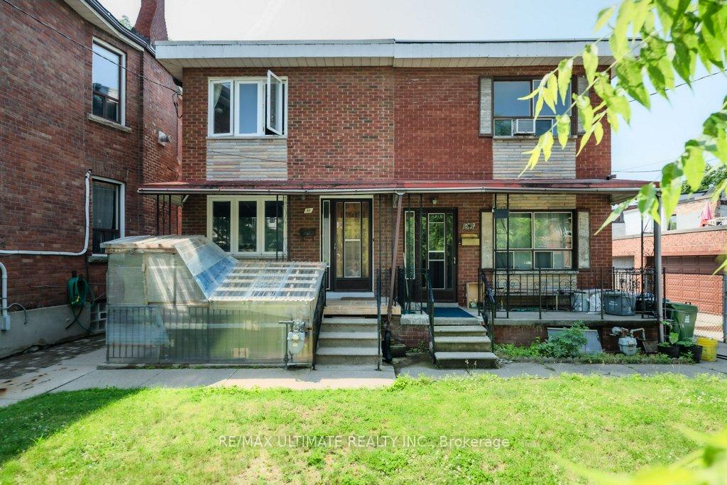 53 Churchill Avenue