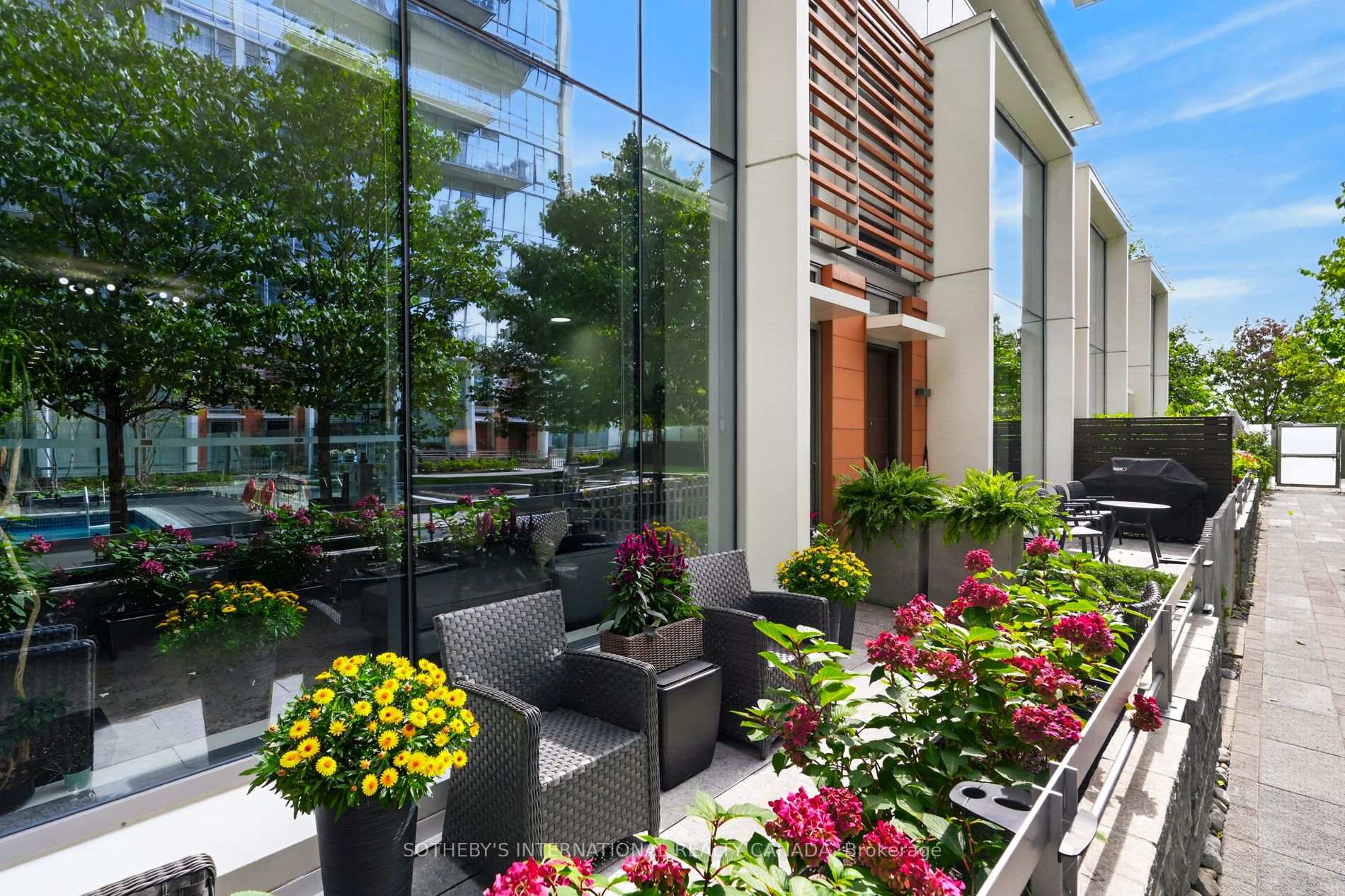 29 Queens Quay N/A E