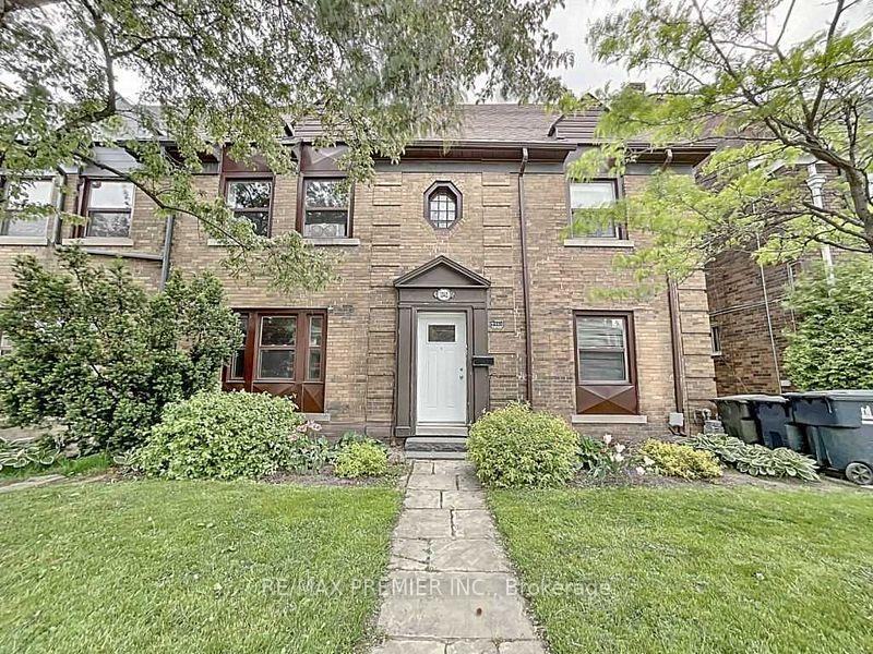 1342 Avenue Road