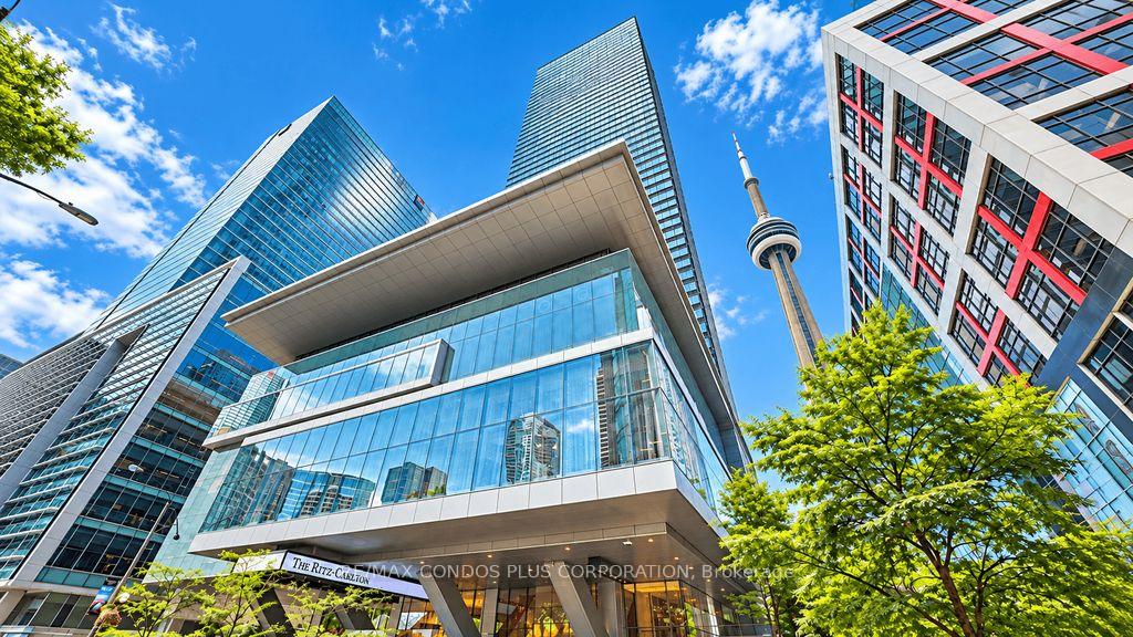 183 Wellington Street W