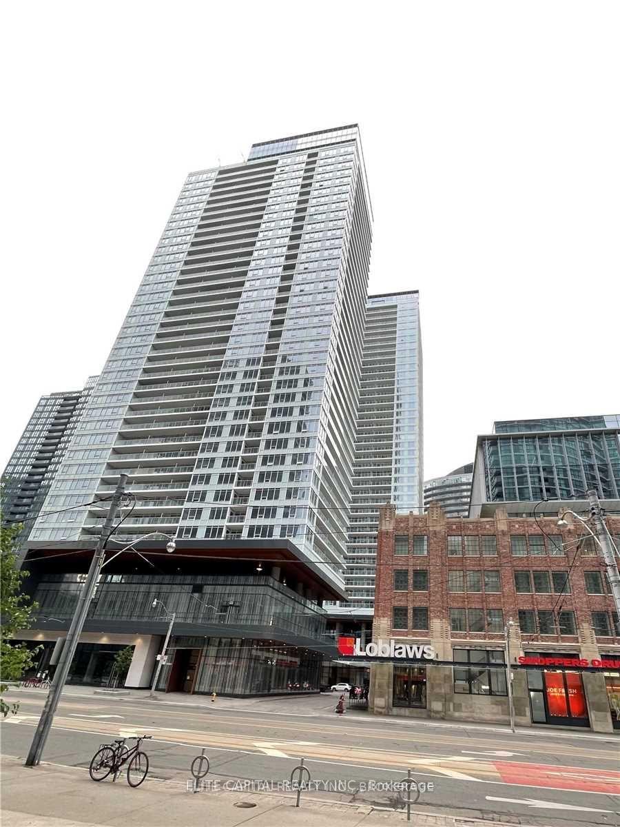 19 Bathurst Street