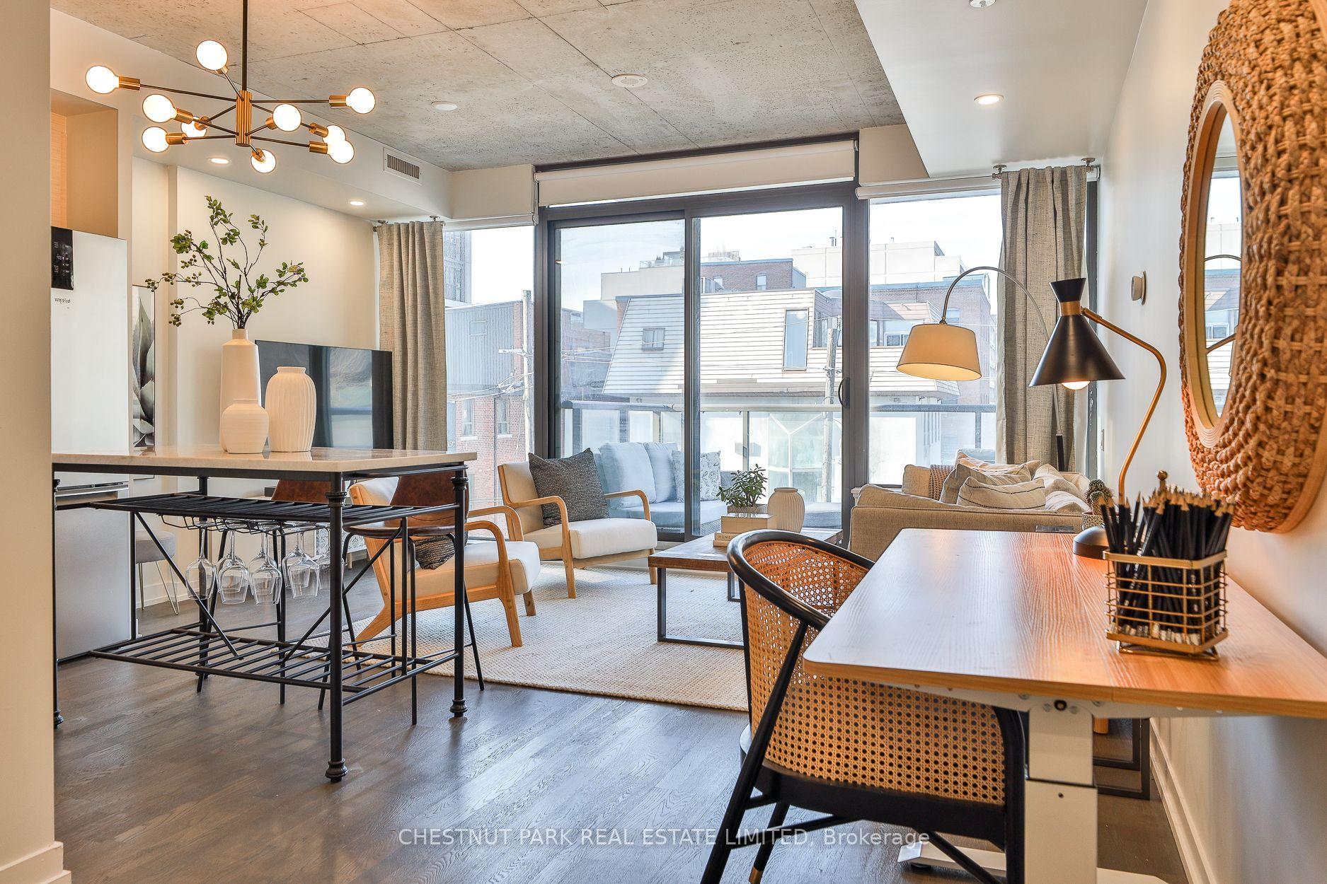 461 Adelaide Street W