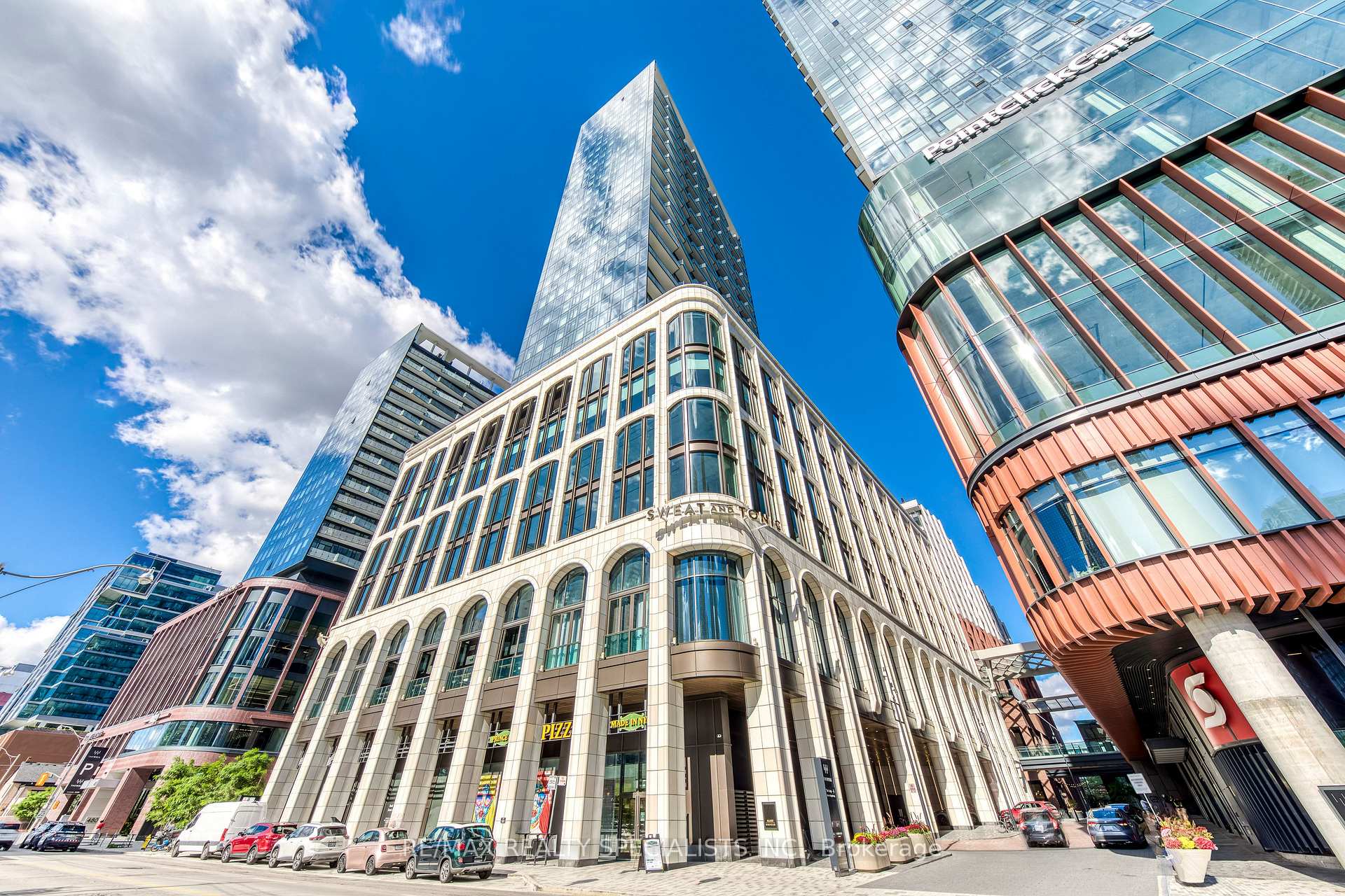 470 Front Street W