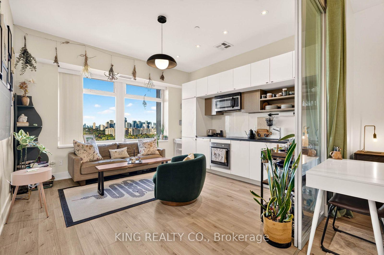 111 St Clair Avenue W