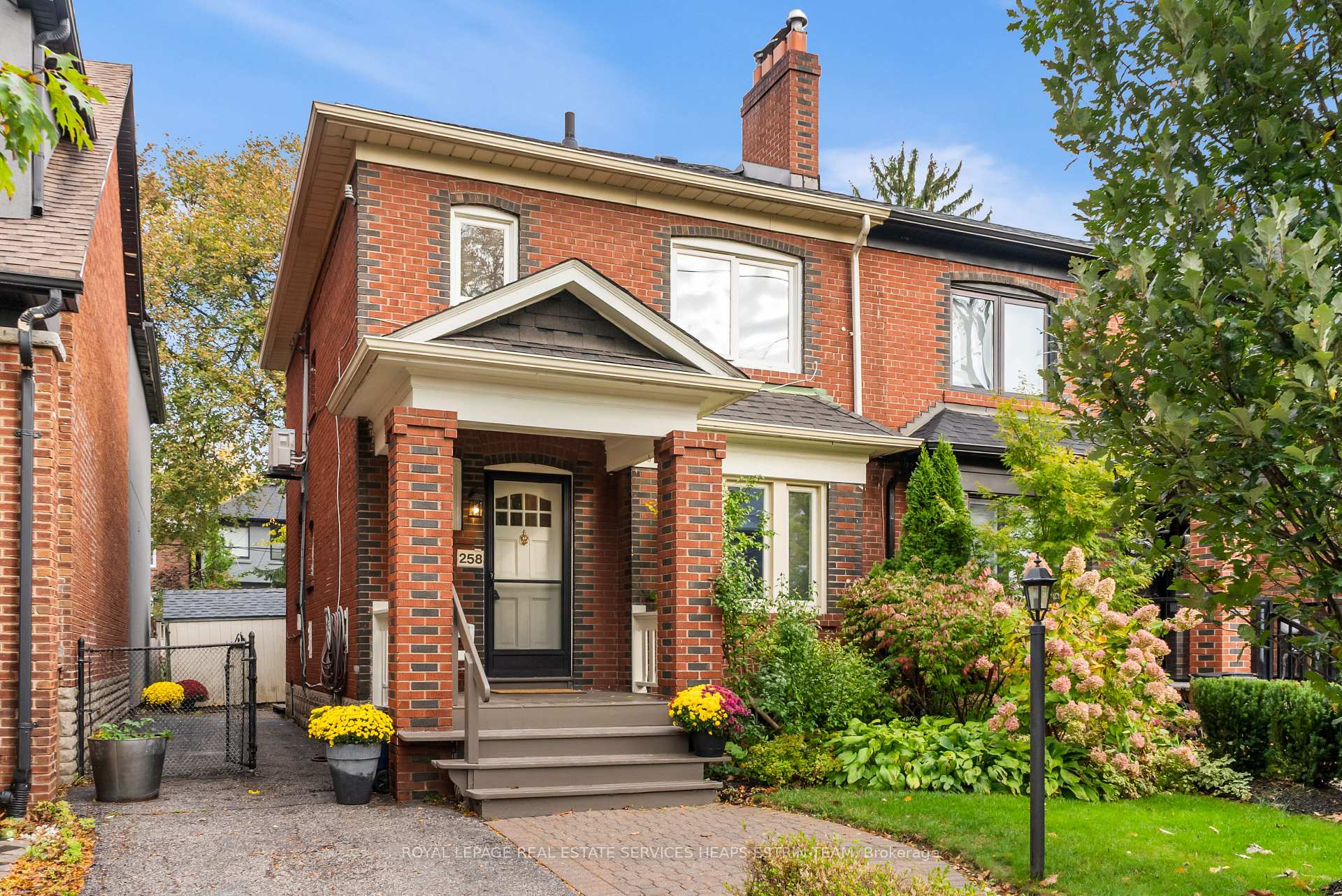 258 Deloraine Avenue S
