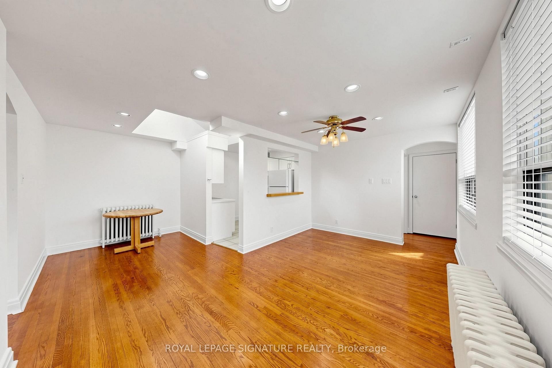 461 Eglinton Avenue E