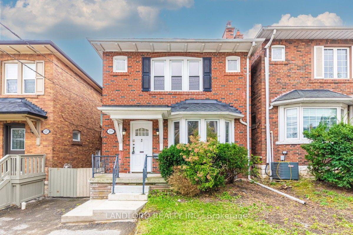 159 Lawrence Avenue W