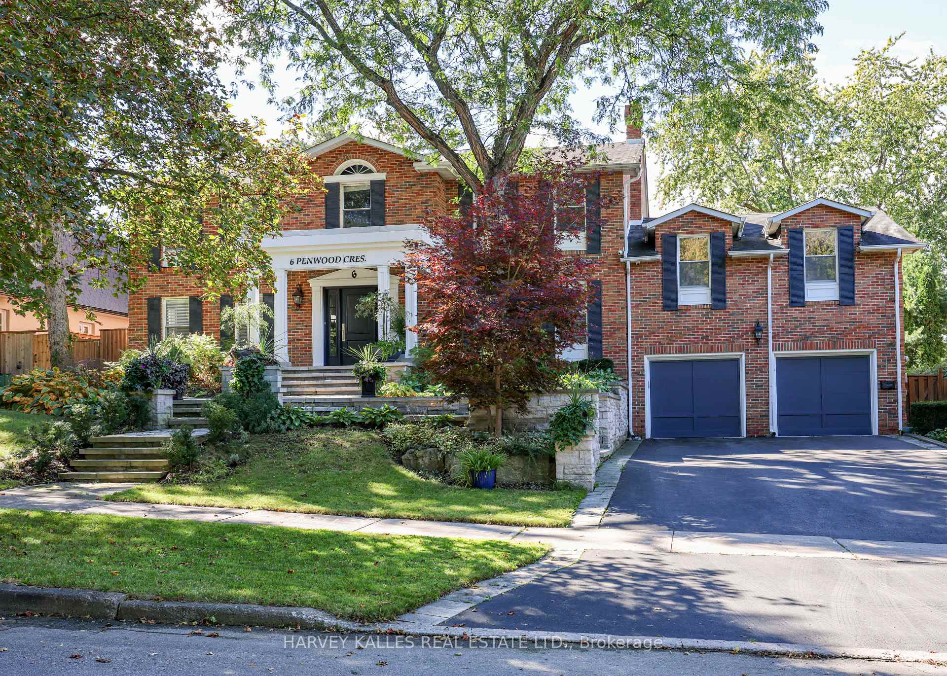 6 Penwood Crescent