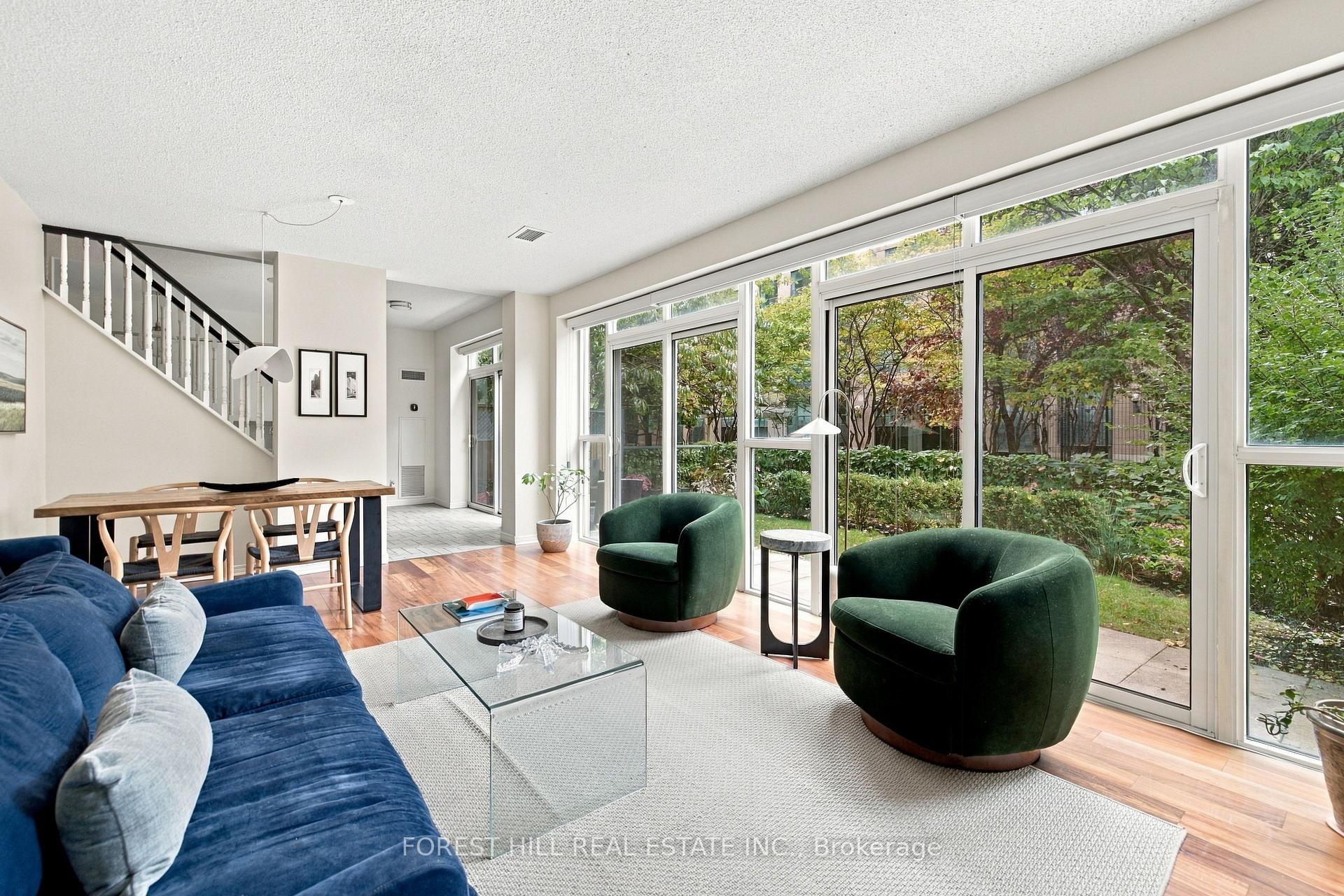109 Front Street E