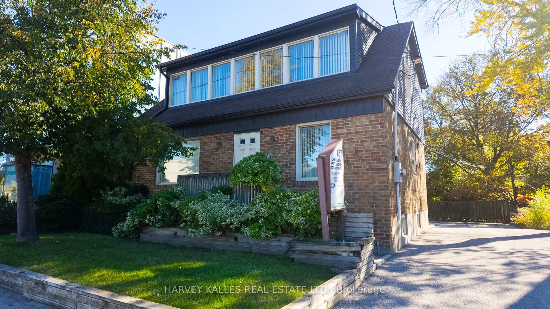 137 Sheppard Avenue E