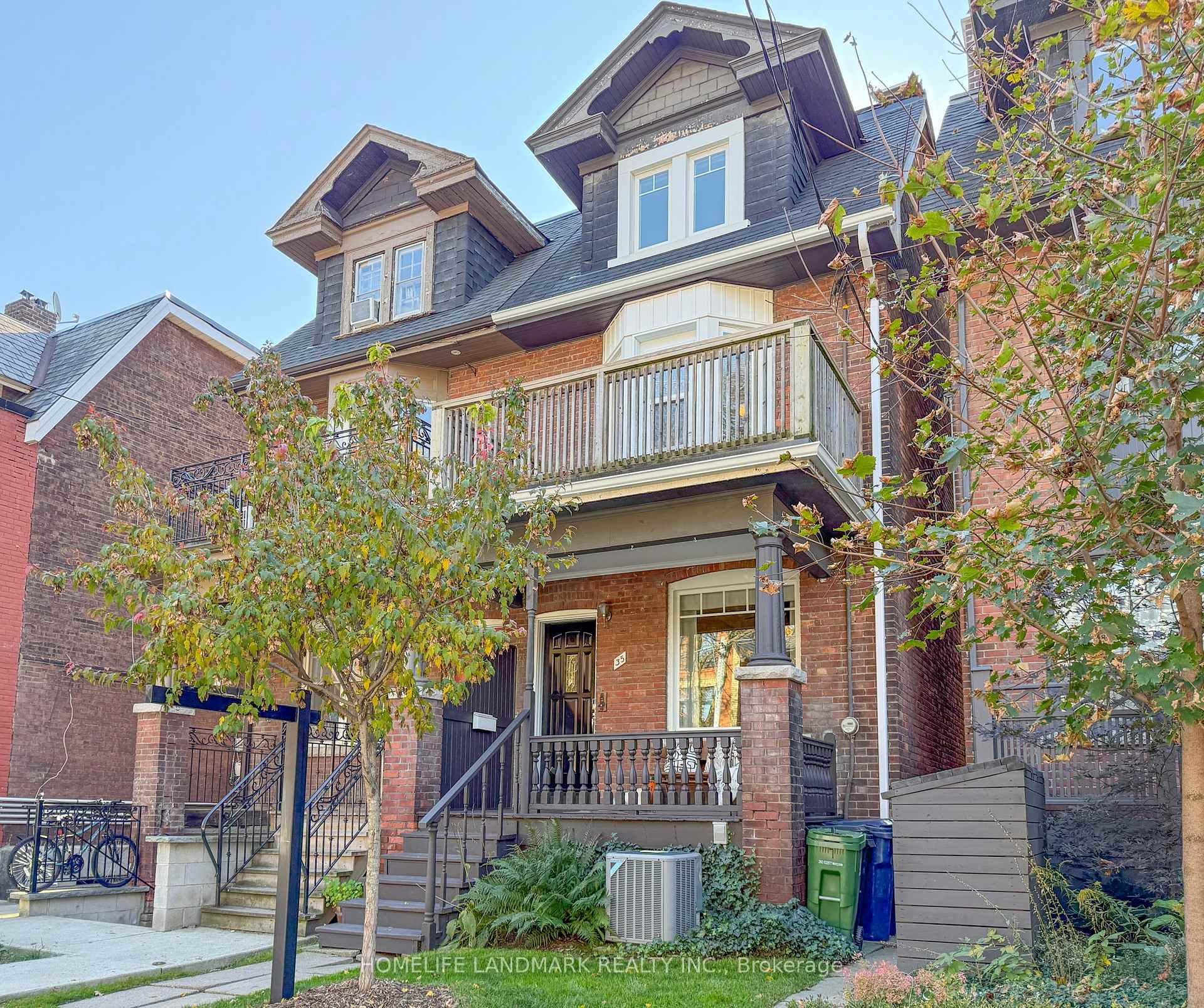 35 Dupont Street