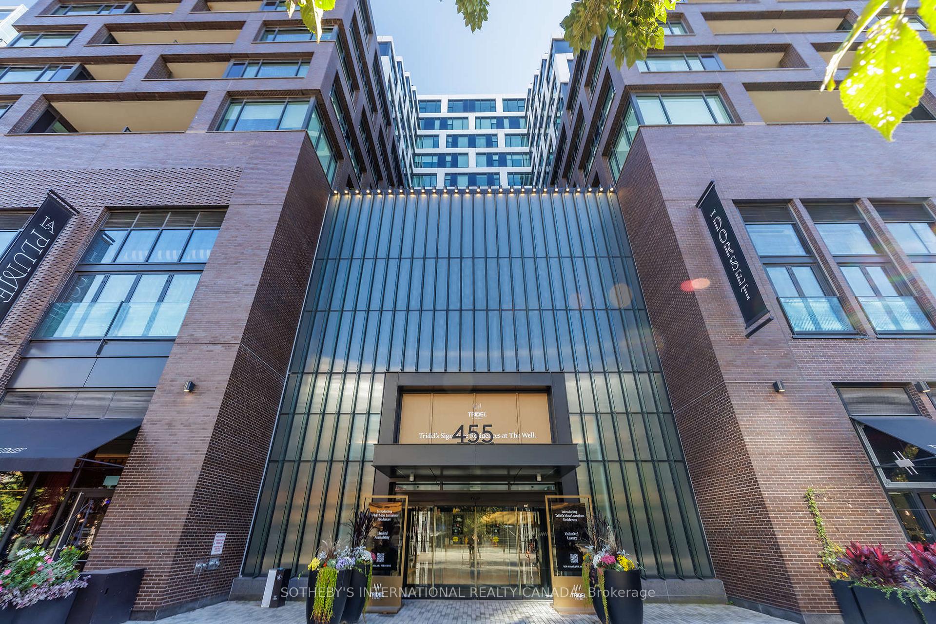 455 Wellington Street W
