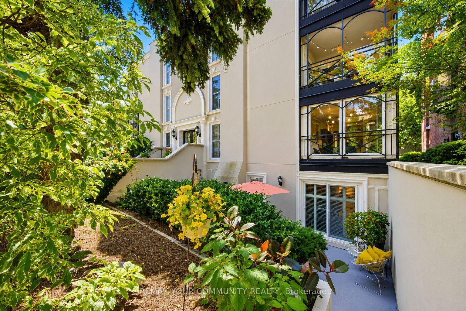 105 Heath Street W