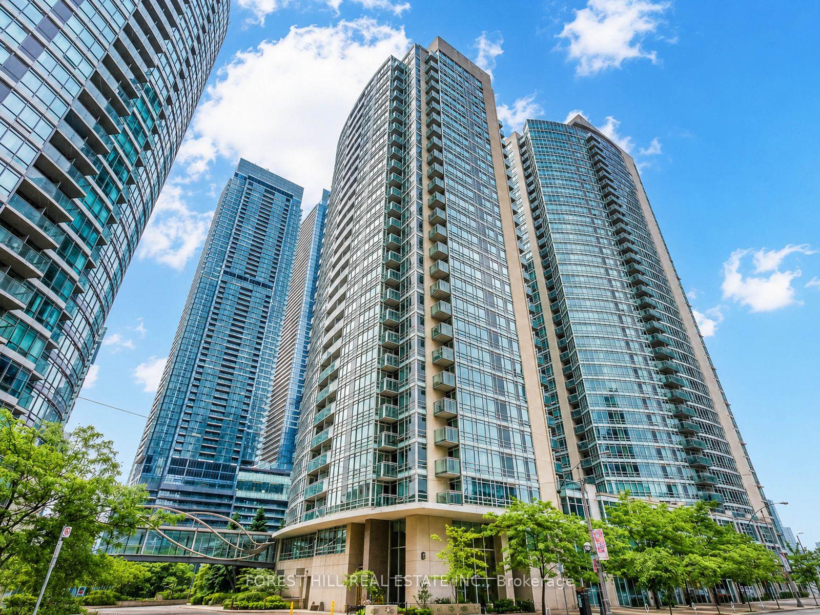 381 Front Street W